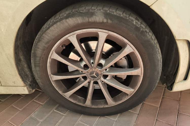 Used Mercedes-Benz A-Class 2019 Restyled A 200 L Sport Sedan Right Front Wheel Hub