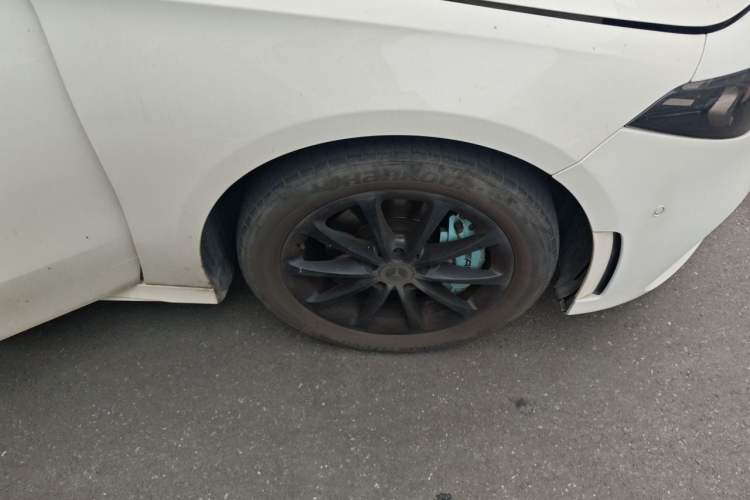 Used Mercedes-Benz A-Class 2019 Restyled A 200 L Sport Sedan Right Front Wheel Hub