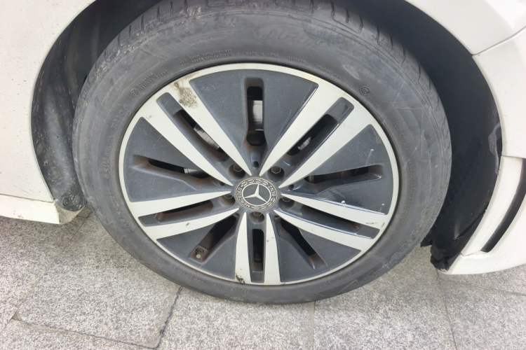 Used Mercedes-Benz A-Class 2019 A 180 L Sport Sedan Right Front Wheel Hub