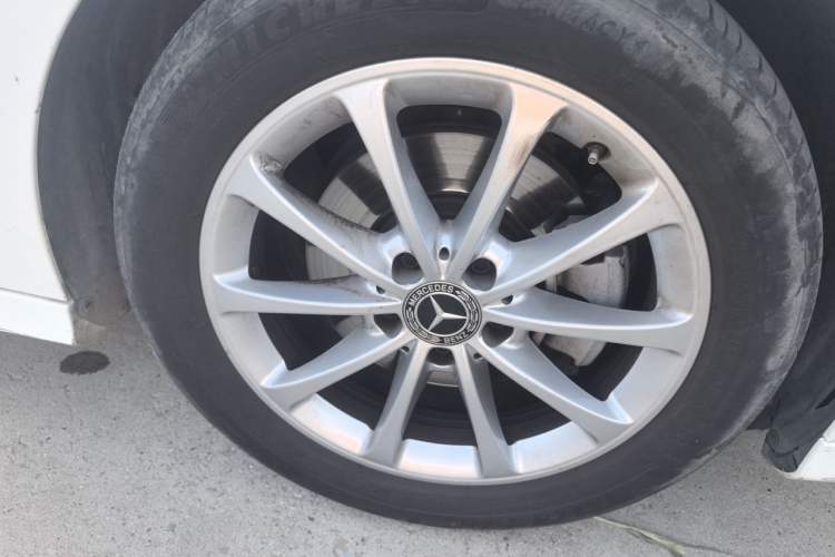 Used Mercedes-Benz A-Class 2019 Restyled A 200 L Sport Sedan Right Front Wheel Hub