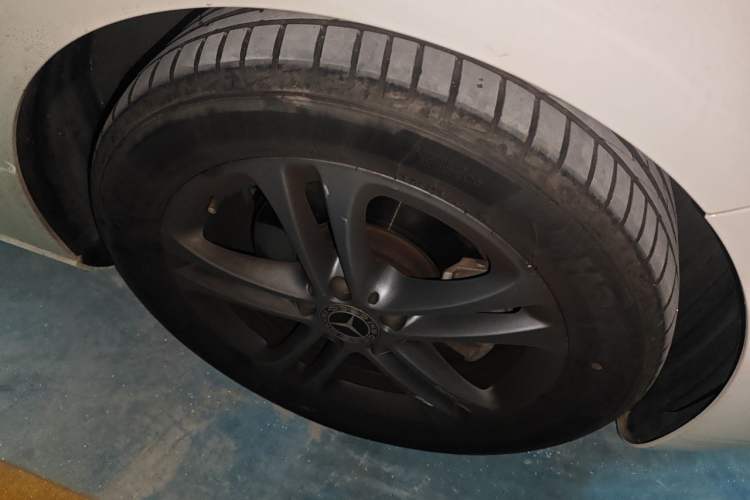 Used Mercedes-Benz A-Class 2019 A 200 L Right Front Wheel Hub