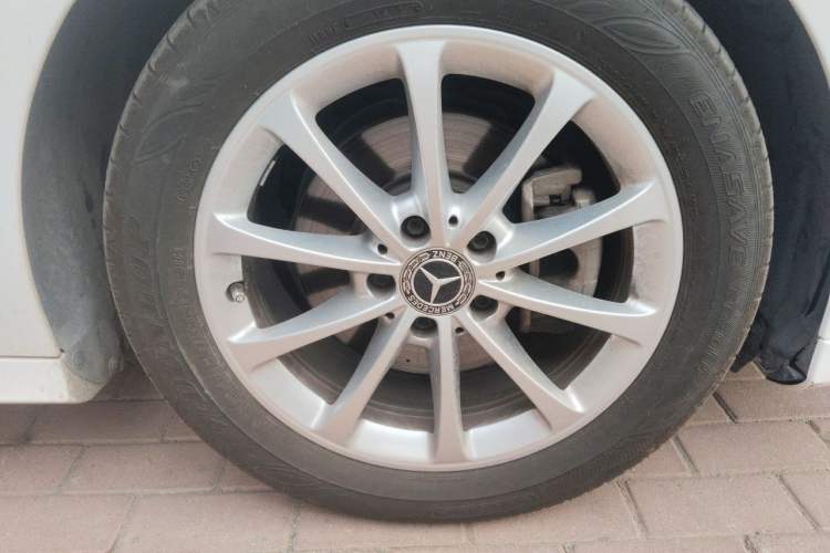Used Mercedes-Benz A-Class 2019 A 200 L Sport Sedan Right Front Wheel Hub