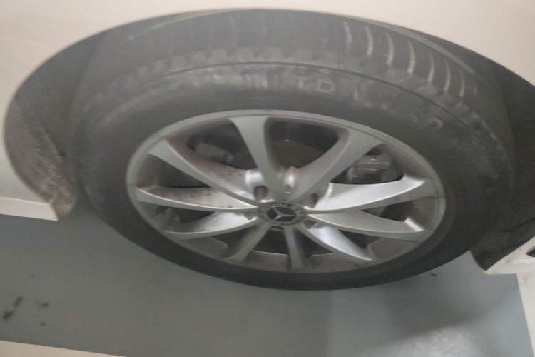 Used Mercedes-Benz A-Class 2019 Restyled A 200 L Sport Sedan Right Front Wheel Hub