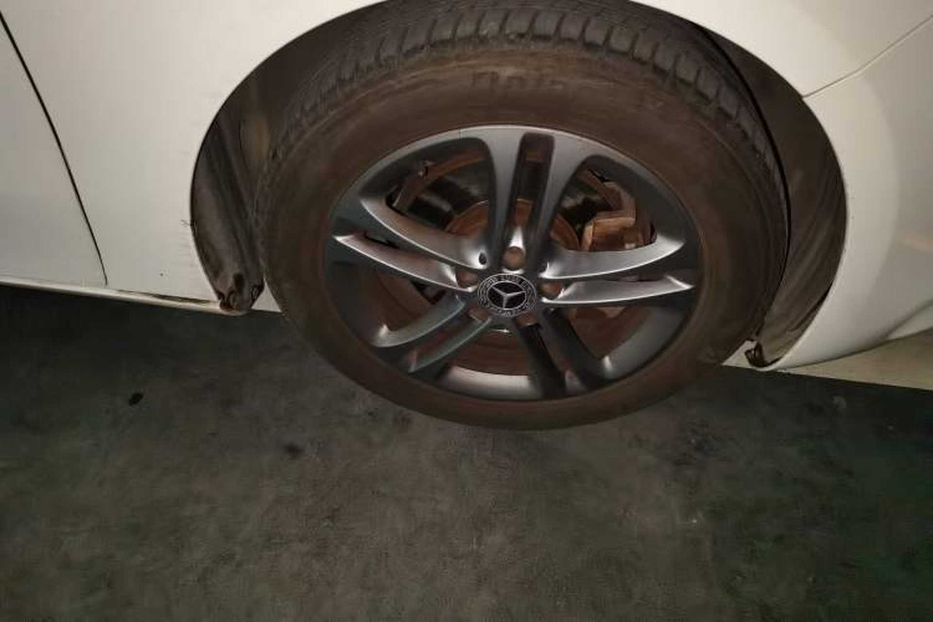 Used Mercedes-Benz A-Class 2019 A 200 L Right Front Wheel Hub