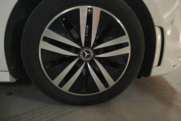 Used Mercedes-Benz A-Class 2019 A 180 L Sport Sedan Right Front Wheel Hub