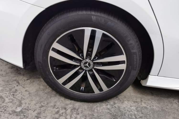 Used Mercedes-Benz A-Class 2019 A 180 L Sport Sedan Right Rear Wheel Hub