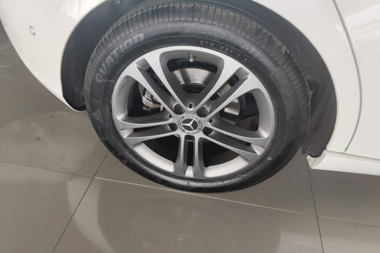 Used Mercedes-Benz A-Class 2019 A 200 Dynamic Edition Right Rear Wheel Hub