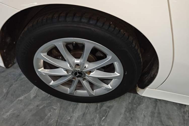 Used Mercedes-Benz A-Class 2019 Restyled A 200 L Sport Sedan Right Rear Wheel Hub