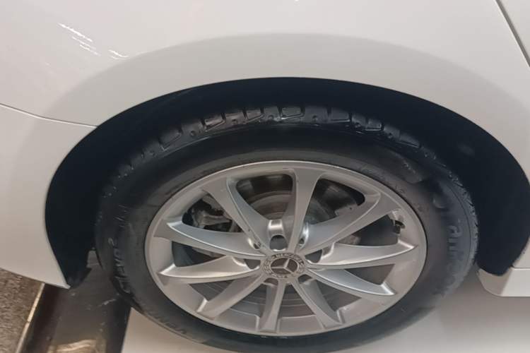 Used Mercedes-Benz A-Class 2019 A 200 L Sport Sedan Right Rear Wheel Hub