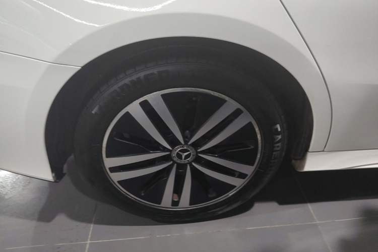 Used Mercedes-Benz A-Class 2019 A 180 L Sport Sedan Right Rear Wheel Hub