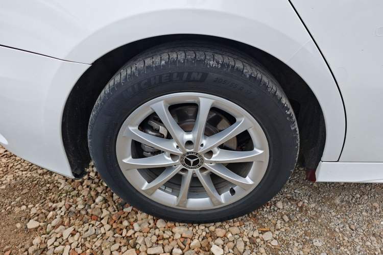 Used Mercedes-Benz A-Class 2019 A 200 L Sport Sedan Right Rear Wheel Hub