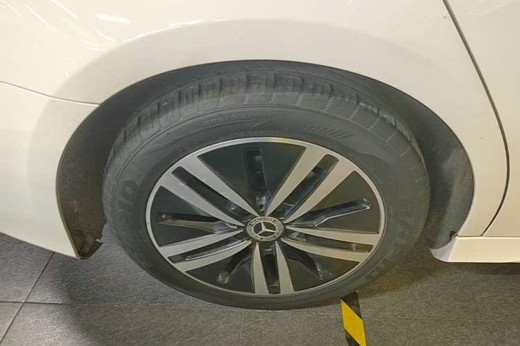 Used Mercedes-Benz A-Class 2019 A 180 L Sport Sedan Right Rear Wheel Hub