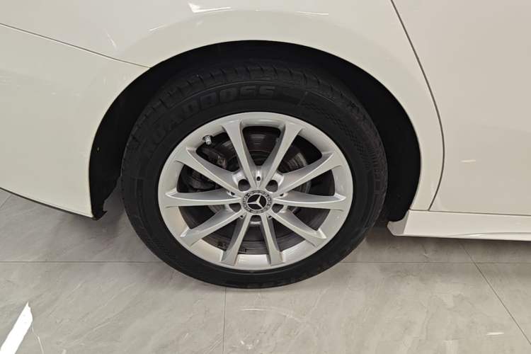 Used Mercedes-Benz A-Class 2019 A 200 L Sport Sedan Right Rear Wheel Hub
