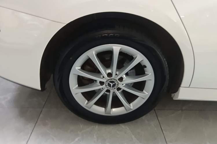 Used Mercedes-Benz A-Class 2019 Restyled A 200 L Sport Sedan Right Rear Wheel Hub
