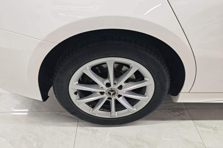 Used Mercedes-Benz A-Class 2019 A 200 L Sport Sedan Right Rear Wheel Hub