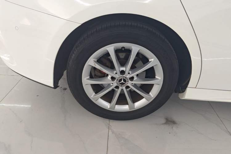 Used Mercedes-Benz A-Class 2019 A 200 L Sport Sedan Right Rear Wheel Hub