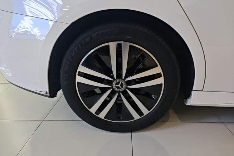Used Mercedes-Benz A-Class 2019 A 180 L Sport Sedan Right Rear Wheel Hub