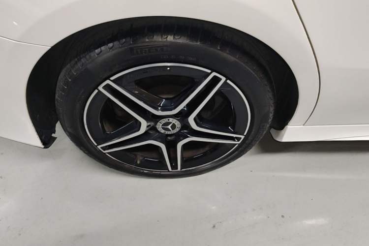 Used Mercedes-Benz A-Class 2019 A 200 L Sport Sedan Right Rear Wheel Hub