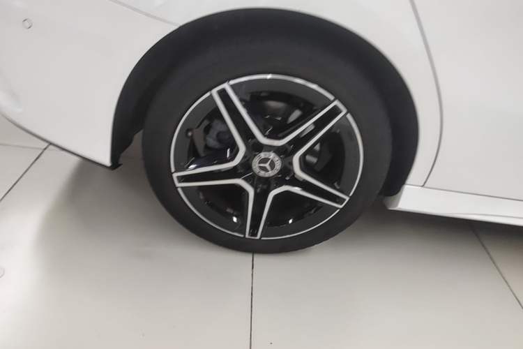 Used Mercedes-Benz A-Class 2019 A 200 L Sport Sedan Right Rear Wheel Hub