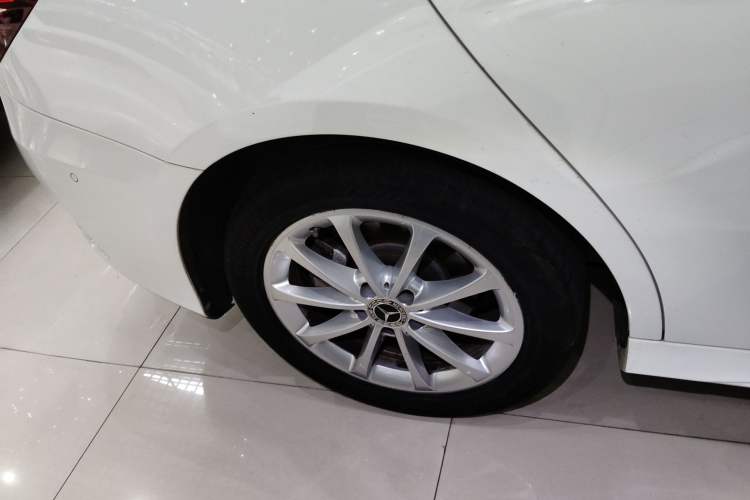 Used Mercedes-Benz A-Class 2019 Restyled A 200 L Sport Sedan Right Rear Wheel Hub