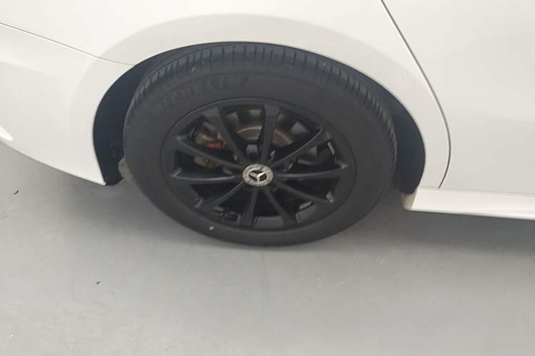 Used Mercedes-Benz A-Class 2019 Restyled A 200 L Sport Sedan Right Rear Wheel Hub