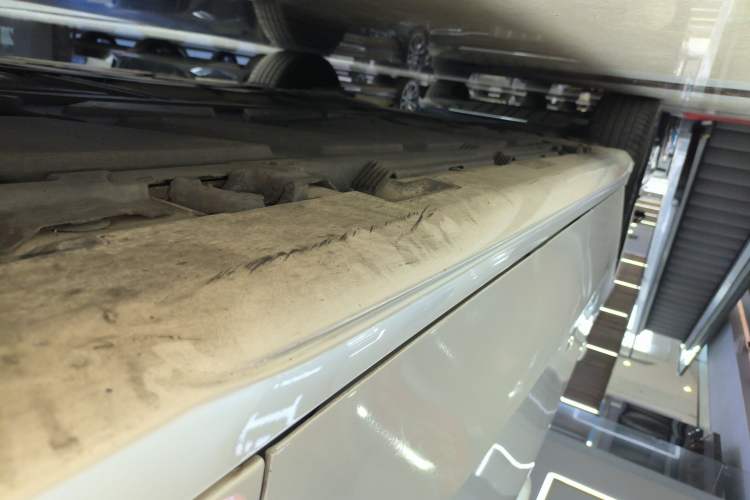Used Mercedes-Benz A-Class 2019 A 180 L Sport Sedan Right Side Sill