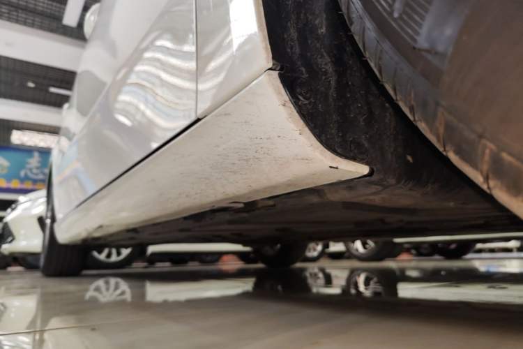 Used Mercedes-Benz A-Class 2019 A 200 Dynamic Edition Right Side Sill