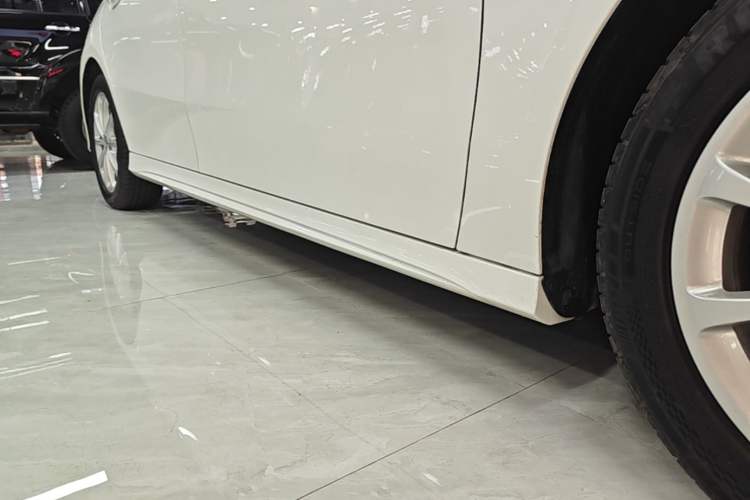Used Mercedes-Benz A-Class 2019 A 200 L Sport Sedan Right Side Sill