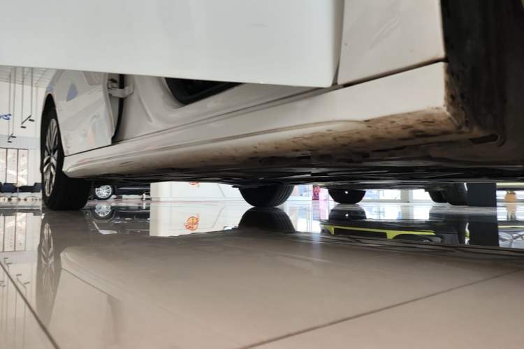 Used Mercedes-Benz A-Class 2019 A 180 L Sport Sedan Right Side Sill