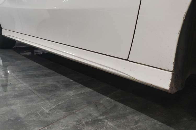 Used Mercedes-Benz A-Class 2019 Restyled A 200 L Sport Sedan Right Side Sill