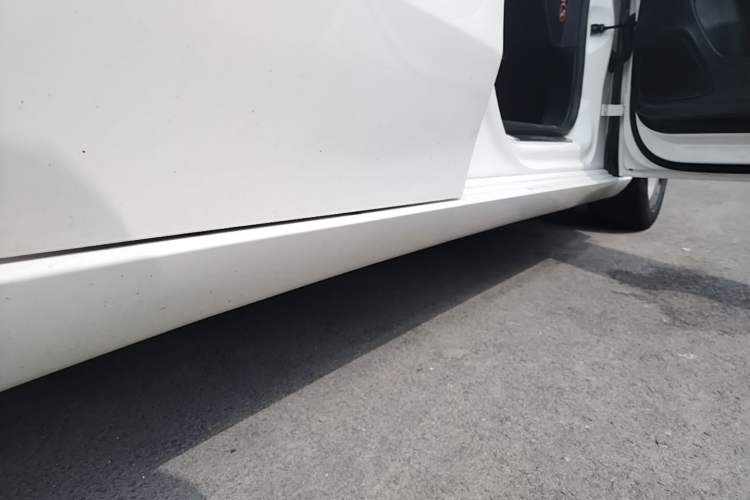 Used Mercedes-Benz A-Class 2019 A 200 L Right Side Sill