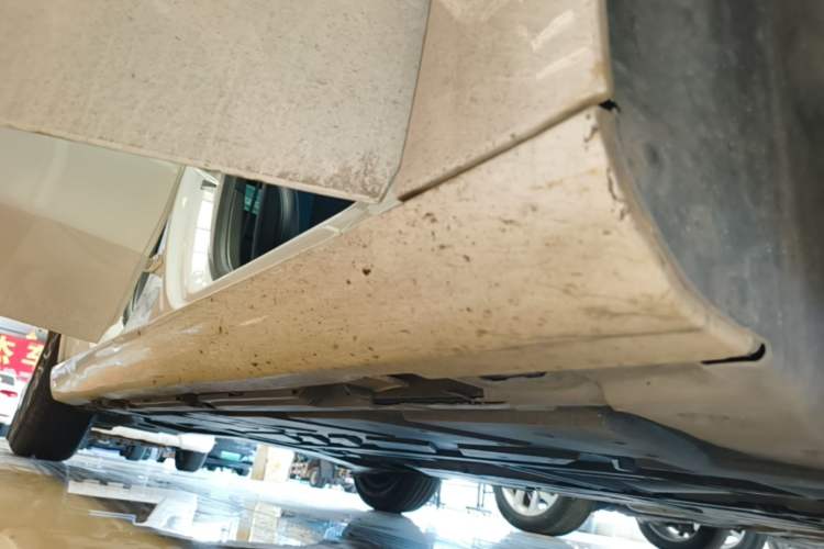 Used Mercedes-Benz A-Class 2019 Revised A 180 L Right Side Sill