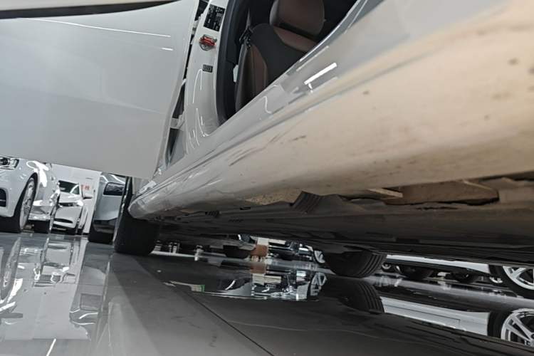 Used Mercedes-Benz A-Class 2019 A 180 L Sport Sedan Right Side Sill