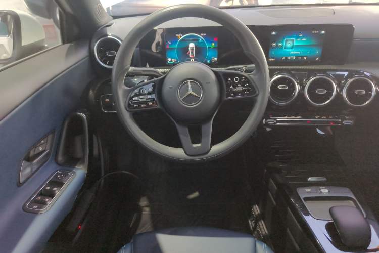Used Mercedes-Benz A-Class 2019 A 180 L Steering Wheel