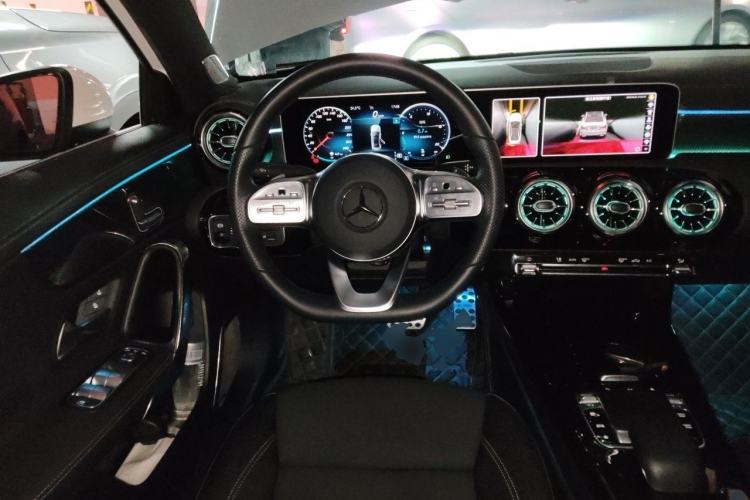 Used Mercedes-Benz A-Class 2019 Restyled A 200 L Sport Sedan Steering Wheel