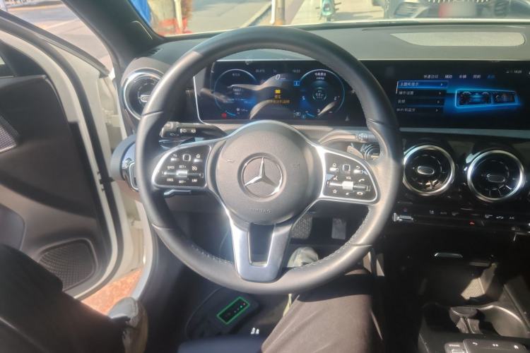 Used Mercedes-Benz A-Class 2019 A 200 Dynamic Edition Steering Wheel