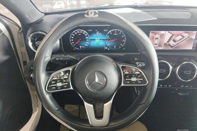 Used Mercedes-Benz A-Class 2019 A 200 Dynamic Edition Steering Wheel