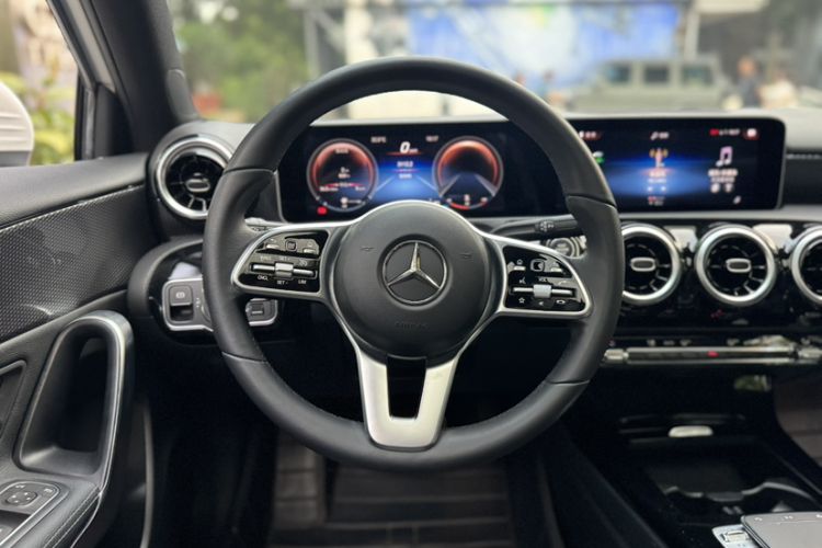 Used Mercedes-Benz A-Class 2019 A 200 Dynamic Edition Steering Wheel