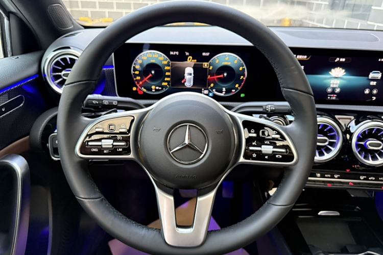 Used Mercedes-Benz A-Class 2019 A 200 Dynamic Edition Steering Wheel