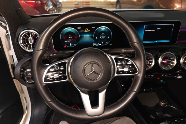 Used Mercedes-Benz A-Class 2019 A 200 Dynamic Edition Steering Wheel