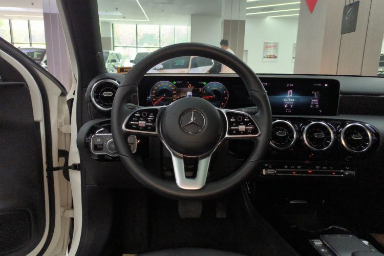 Used Mercedes-Benz A-Class 2019 A 200 Dynamic Edition Steering Wheel