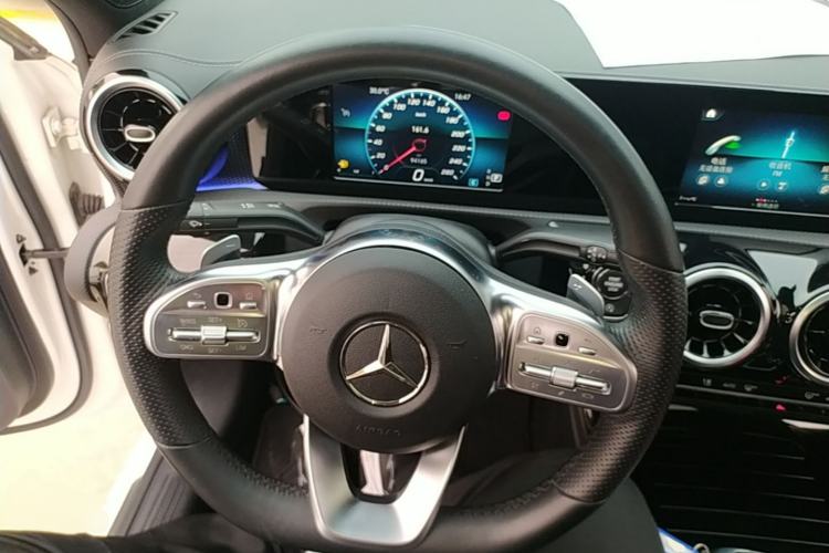 Used Mercedes-Benz A-Class 2019 Restyled A 180 L Sport Sedan Steering Wheel