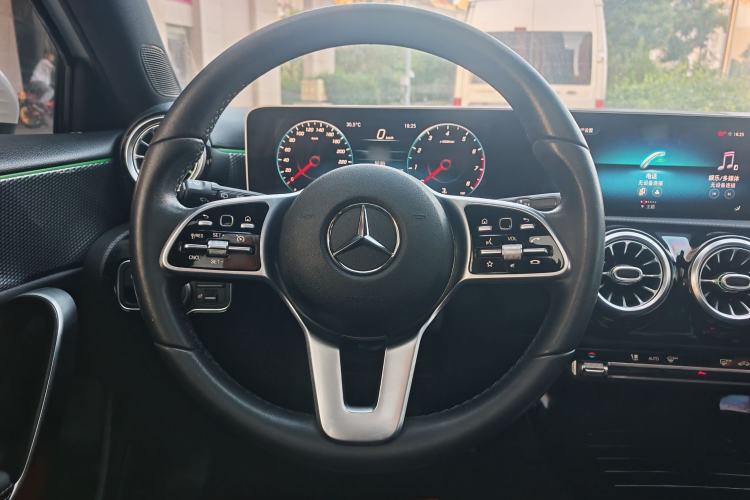 Used Mercedes-Benz A-Class 2019 A 200 Dynamic Edition Steering Wheel