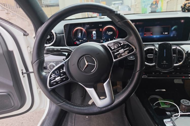 Used Mercedes-Benz A-Class 2019 A 200 Dynamic Edition Steering Wheel