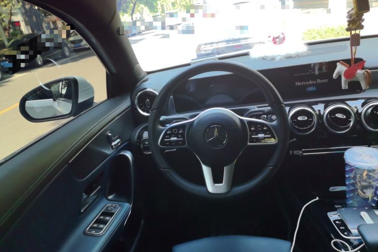 Used Mercedes-Benz A-Class 2019 A 200 L Steering Wheel