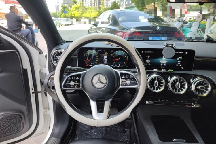 Used Mercedes-Benz A-Class 2019 A 200 Dynamic Edition Steering Wheel