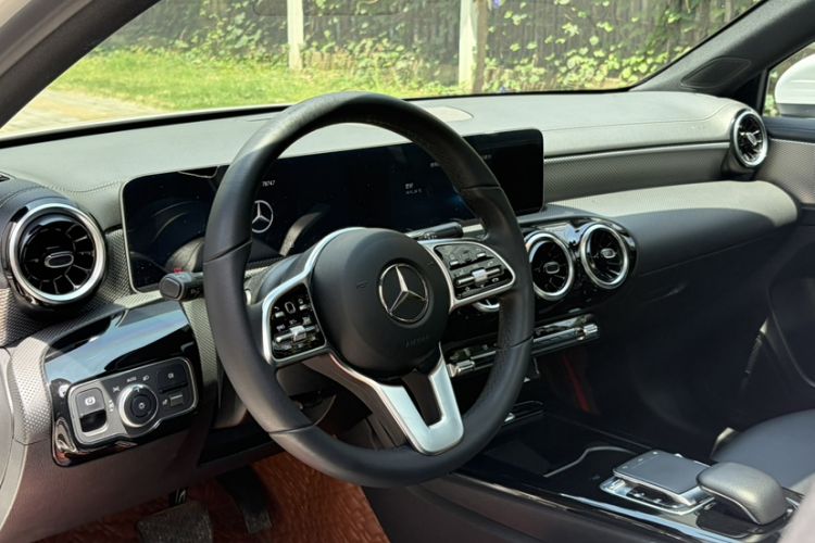 Used Mercedes-Benz A-Class 2019 A 200 L Steering Wheel