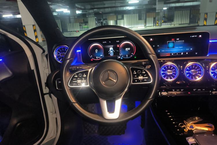 Used Mercedes-Benz A-Class 2019 A 200 Dynamic Edition Steering Wheel
