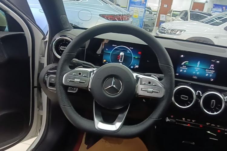 Used Mercedes-Benz A-Class 2019 A 180 L Sport Sedan Steering Wheel