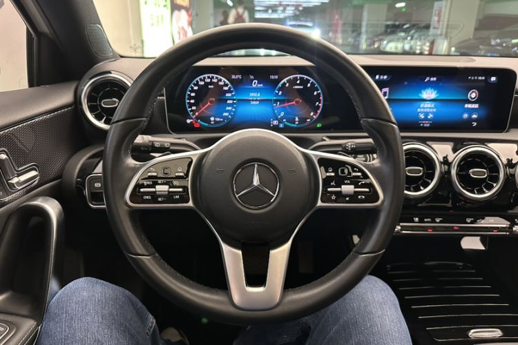Used Mercedes-Benz A-Class 2019 A 200 Fashion Model Steering Wheel